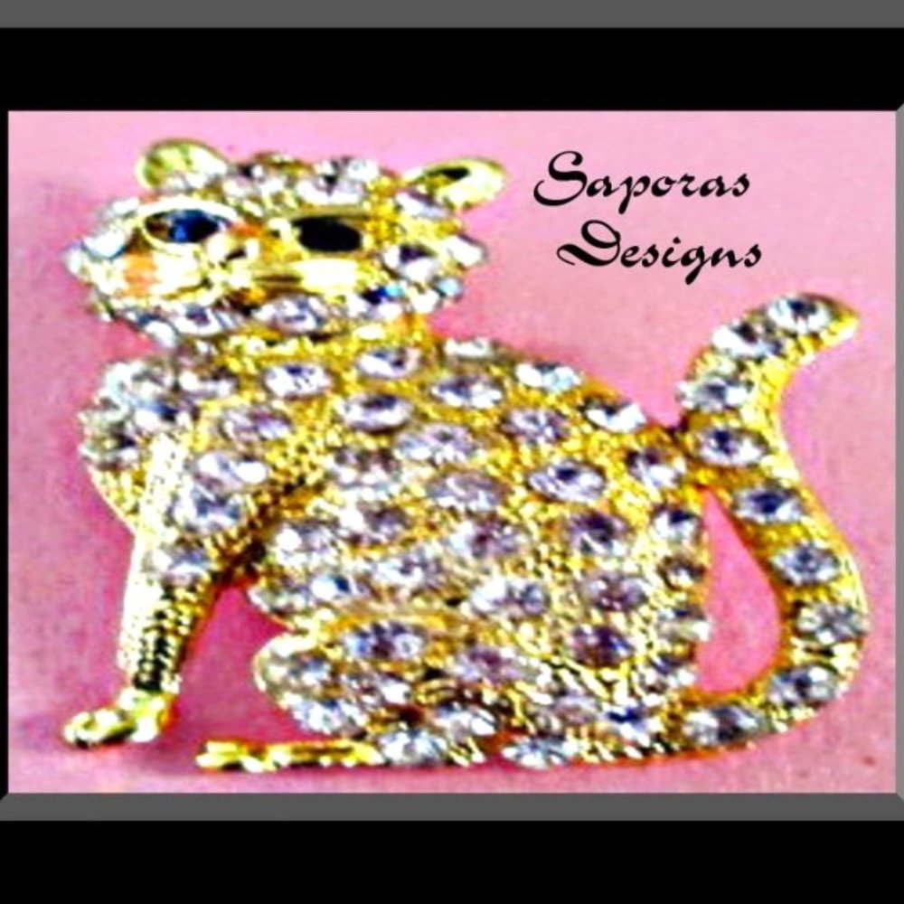 Gold Tone Cat / Kitten Design Brooch With Pink & Black Crystals